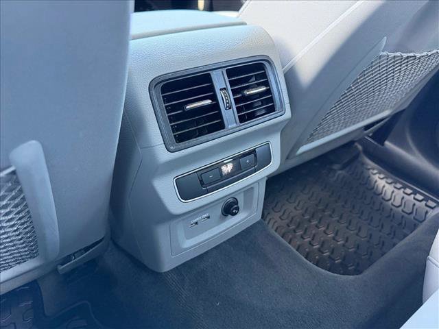 Used 2023 Audi Q5 2.0T Premium w/ Convenience Package AWD/4WD image 19