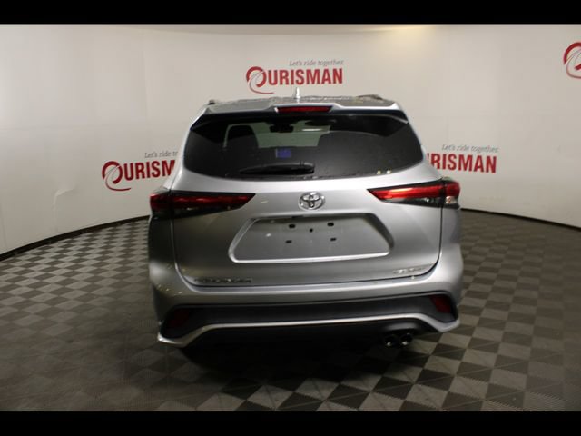 Used 2023 Toyota Highlander XSE AWD/4WD image 6
