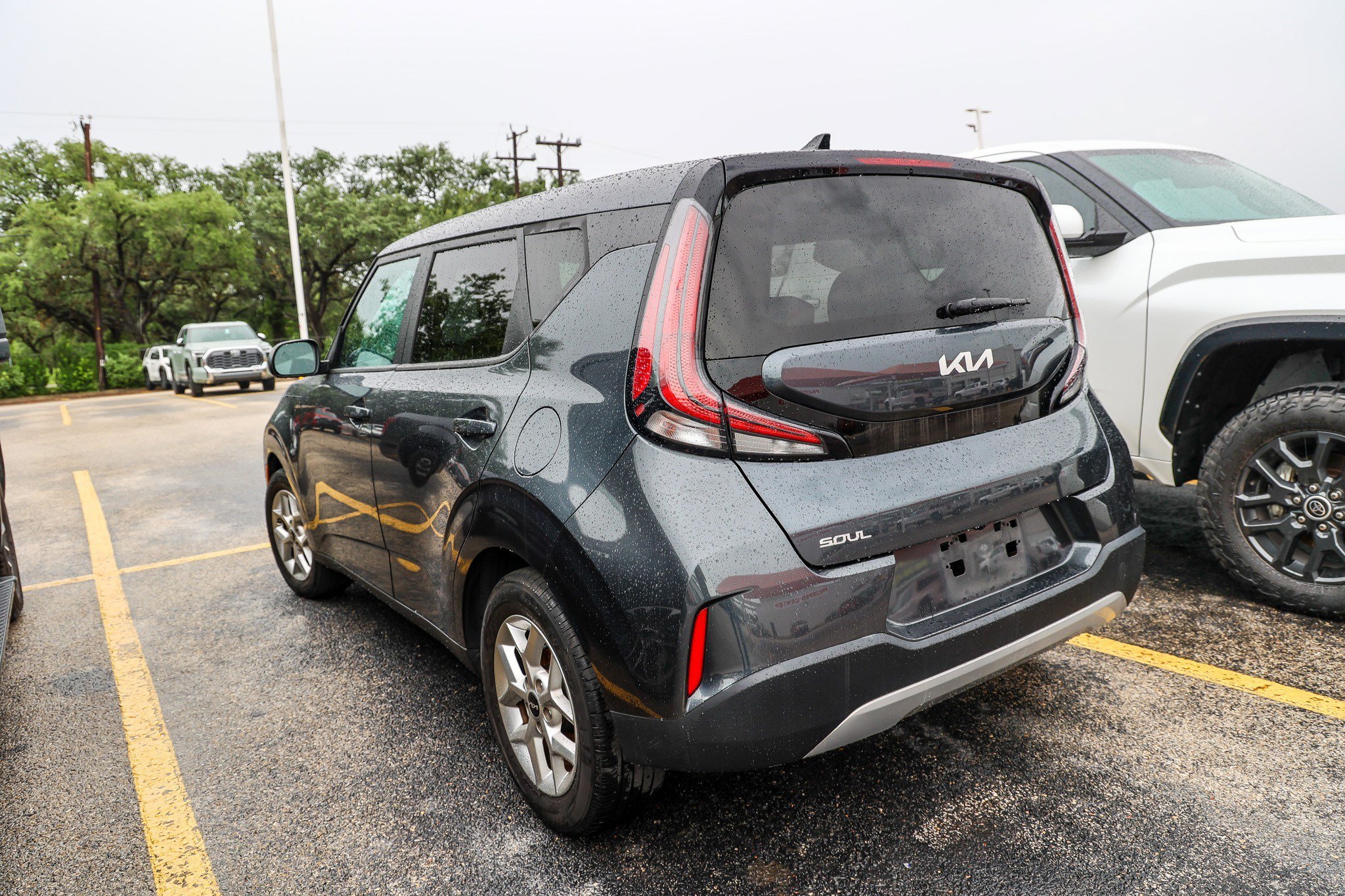 Used 2024 Kia Soul LX w/ Option Group 015 FWD image 10