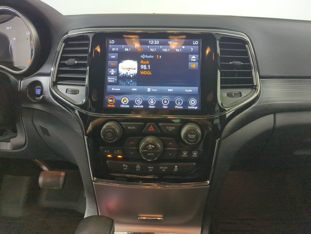 Used 2021 Jeep Grand Cherokee Laredo X RWD image 13