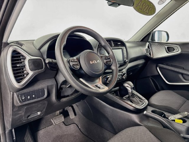 Used 2024 Kia Soul LX w/ Option Group 015 FWD image 9