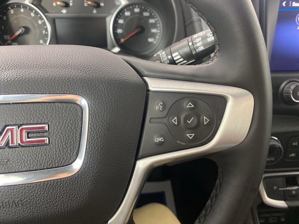 Used 2024 GMC Terrain SLT image 26