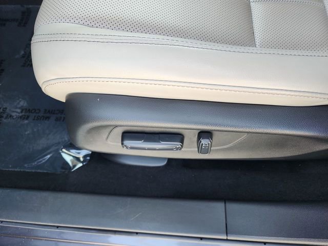 Used 2024 Honda HR-V EX-L image 12