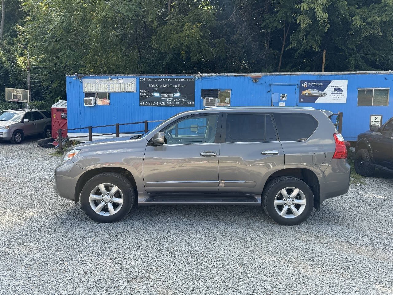 Used 2013 Lexus GX 460 w/ Comfort Plus Pkg AWD/4WD image 2