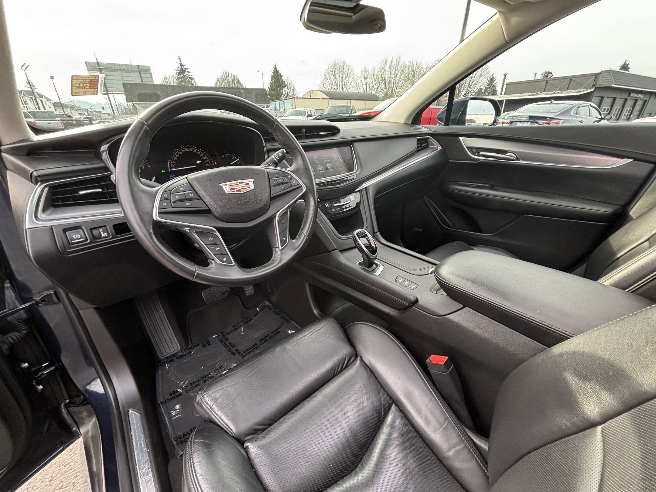 Used 2017 Cadillac XT5 Luxury w/ Driver Awareness Package image 21