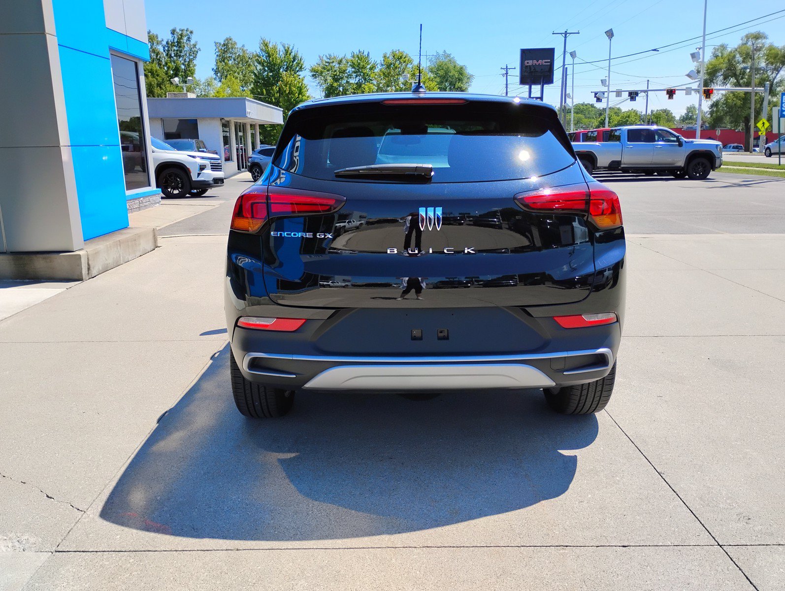Used 2024 Buick Encore GX Preferred w/ Comfort Package FWD image 15