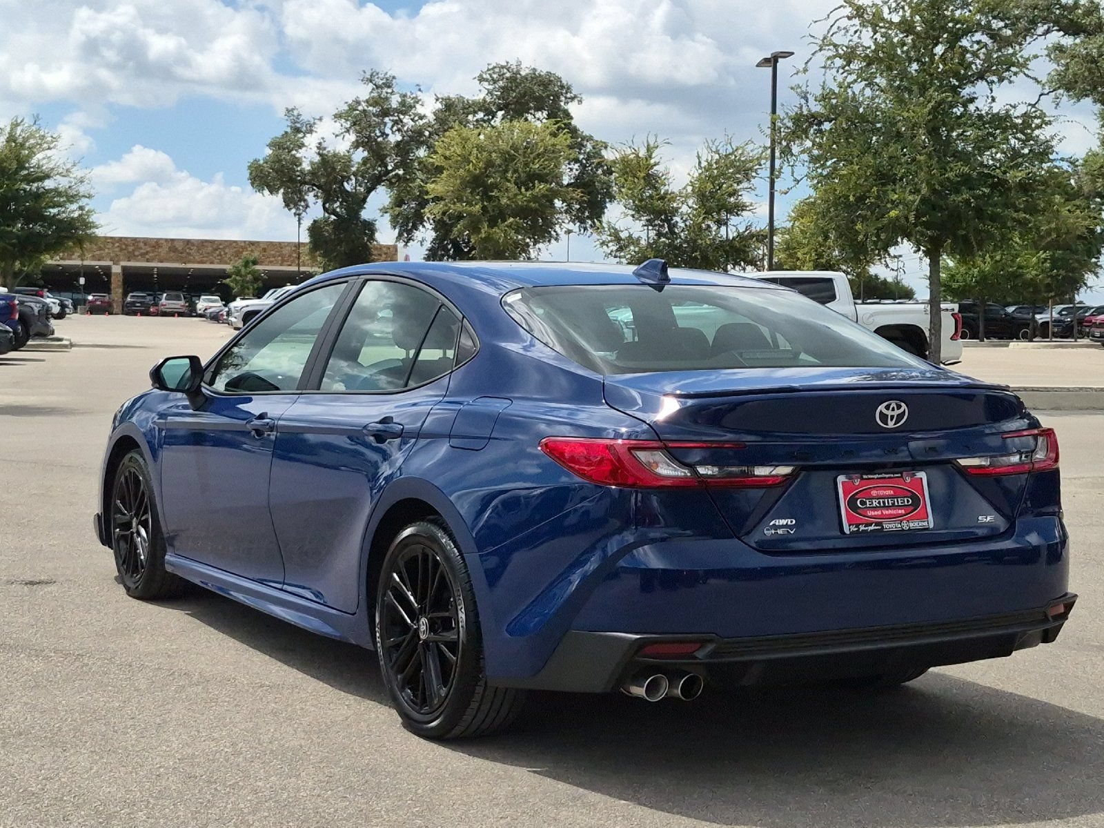 Certified 2025 Toyota Camry SE AWD/4WD image 3
