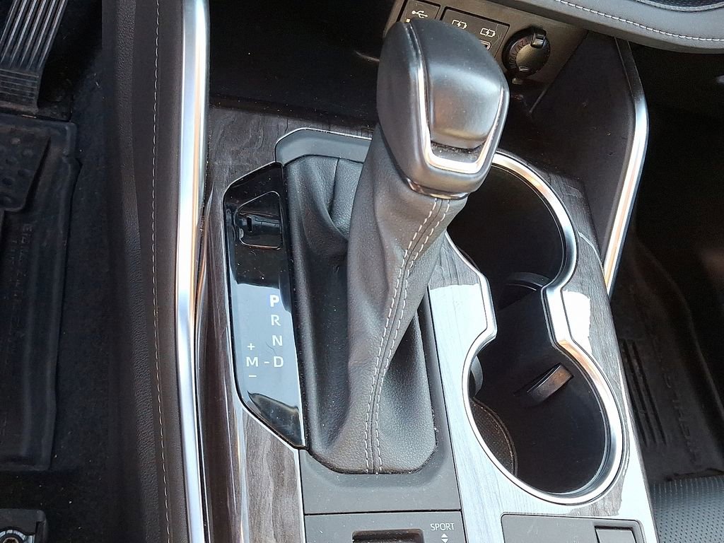 Used 2023 Toyota Highlander Limited image 22