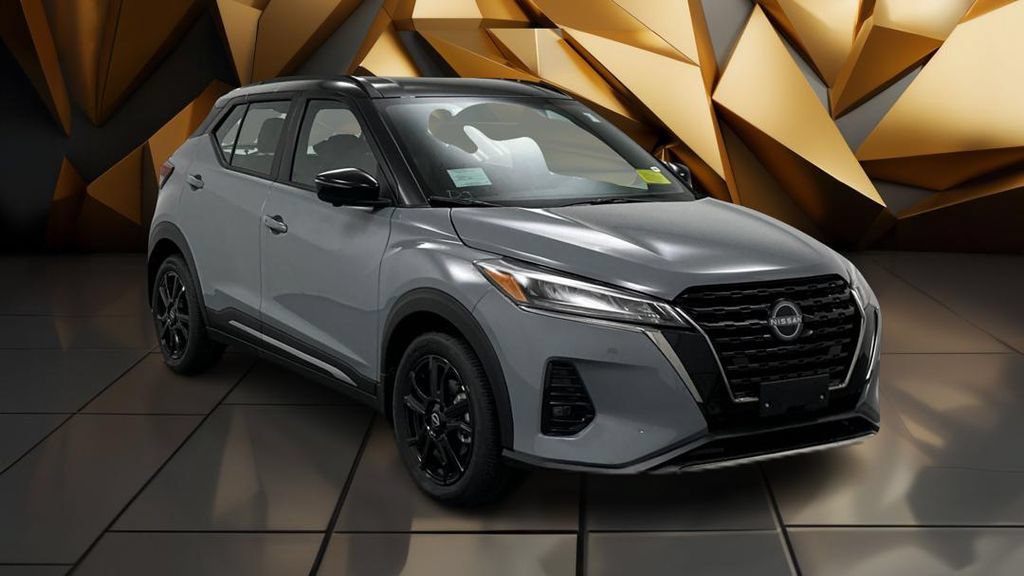 Certified 2024 Nissan Kicks SR FWD image 3