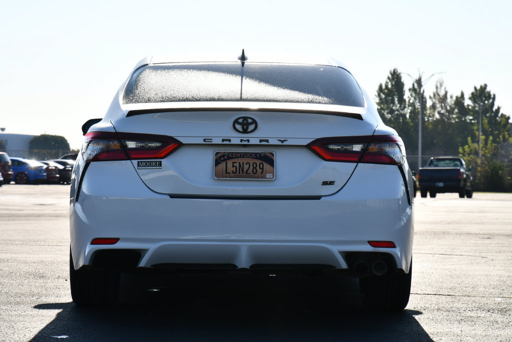 Used 2023 Toyota Camry SE FWD image 6