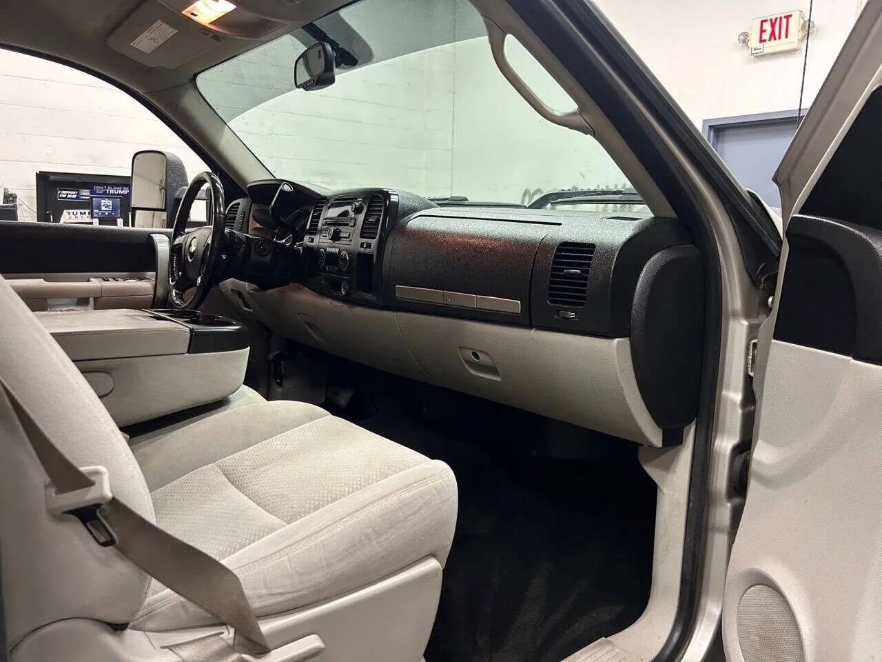 Used 2008 Chevrolet Silverado 2500 LT w/ 1LT Convenience Package image 13