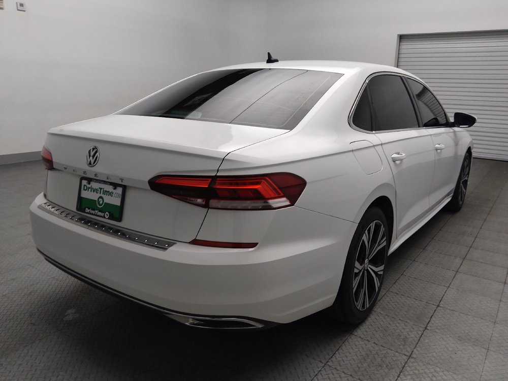 Used 2022 Volkswagen Passat 2.0T SE FWD image 9