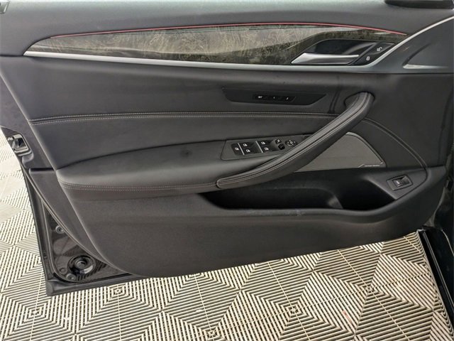 Used 2021 BMW 540i xDrive w/ Premium Package image 14