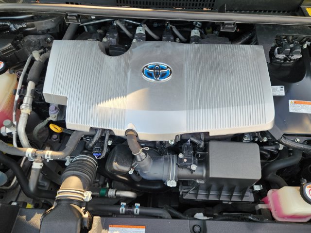 Used 2018 Toyota Prius Four w/ Advanced Technology Package FWD image 22