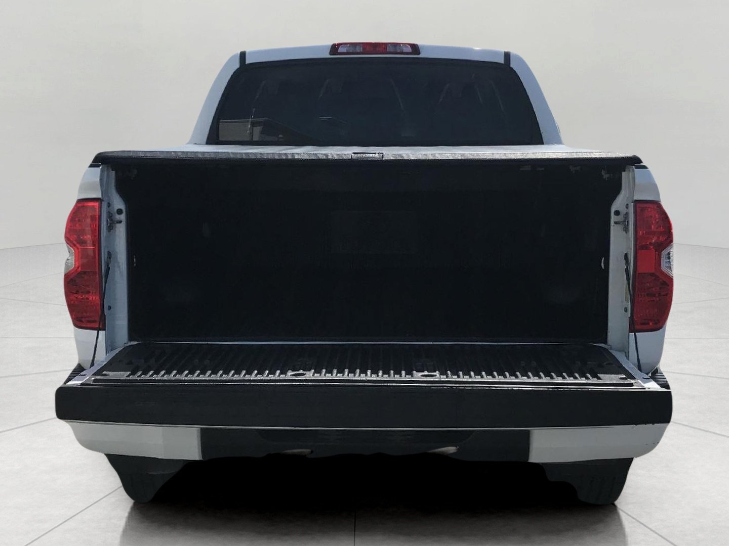 Used 2018 Toyota Tundra Limited w/ Limited Premium Package AWD/4WD image 12