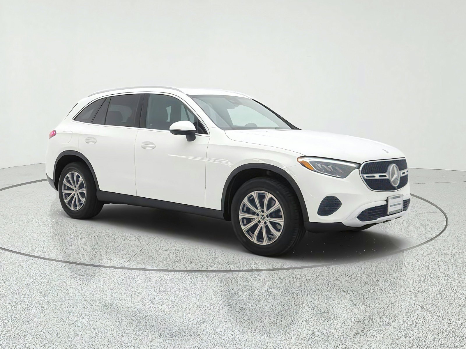 Certified 2026 Mercedes-Benz GLC 300 image 3