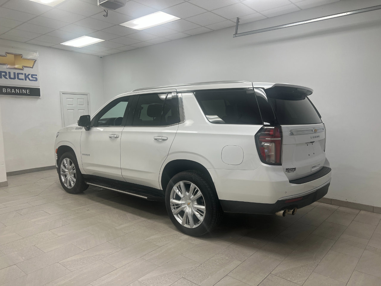 Used 2024 Chevrolet Tahoe High Country image 9