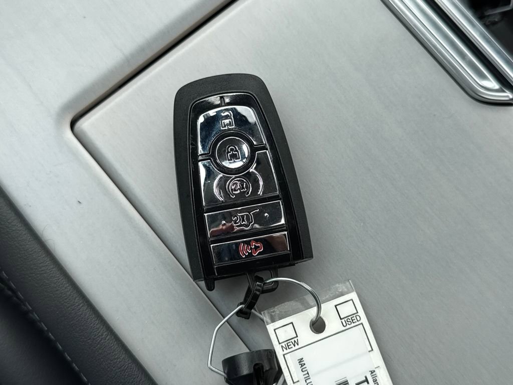 New 2026 Lincoln Nautilus Reserve AWD/4WD image 29
