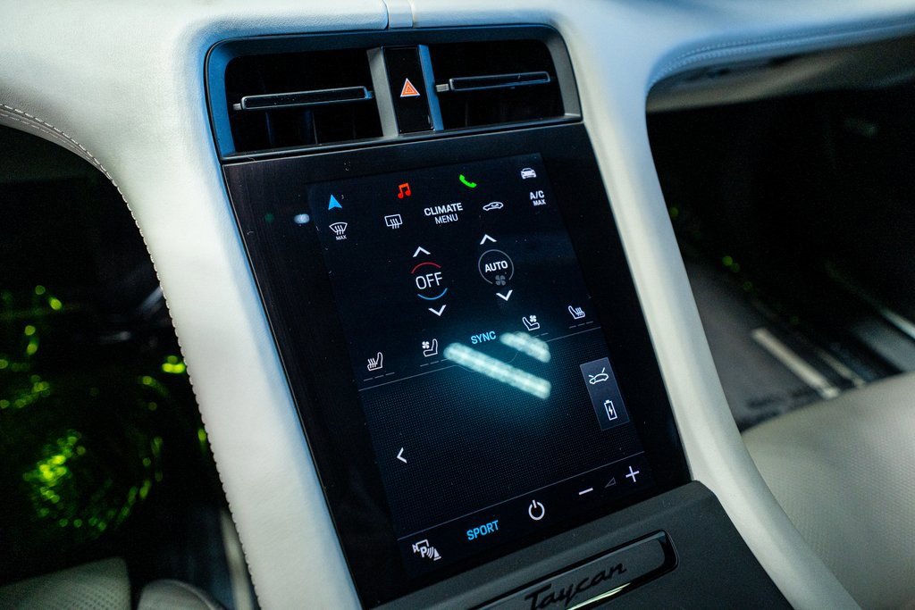 Used 2021 Porsche Taycan 4S image 47
