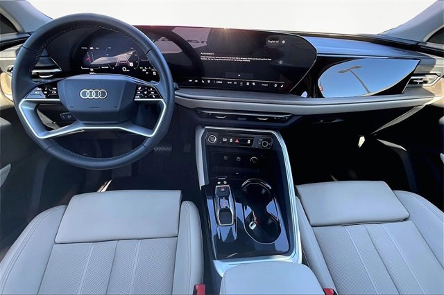Used 2025 Audi Q5 Premium Plus w/ Premium Plus image 15