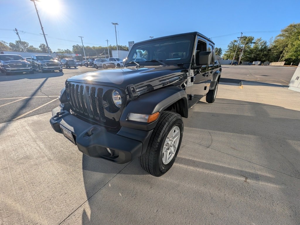 Used 2020 Jeep Gladiator Sport w/ Quick Order Package 24S image 9