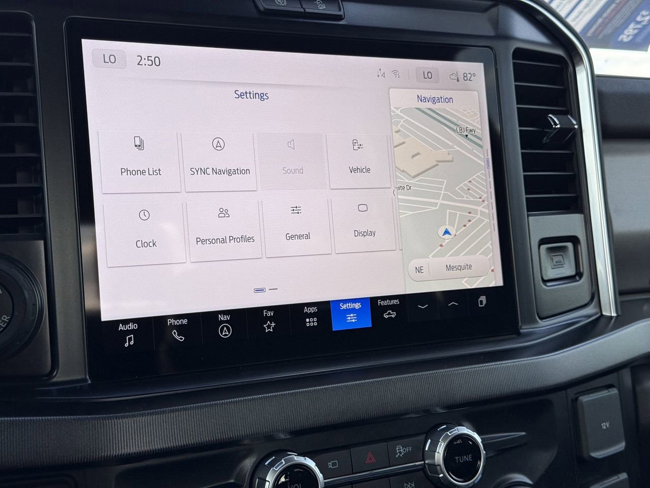 New 2026 Ford F250 Platinum w/ Tremor Off-Road Package image 44