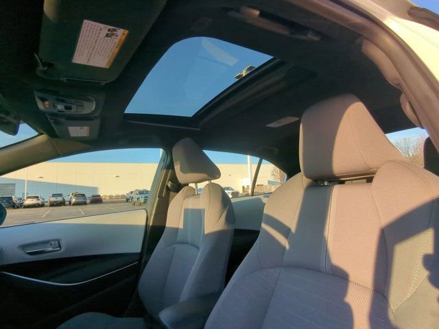Certified 2025 Toyota Corolla SE w/ SE Premium Package image 10
