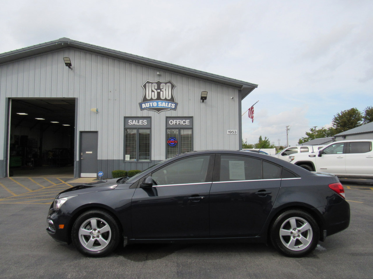 Used 2015 Chevrolet Cruze LT image 3