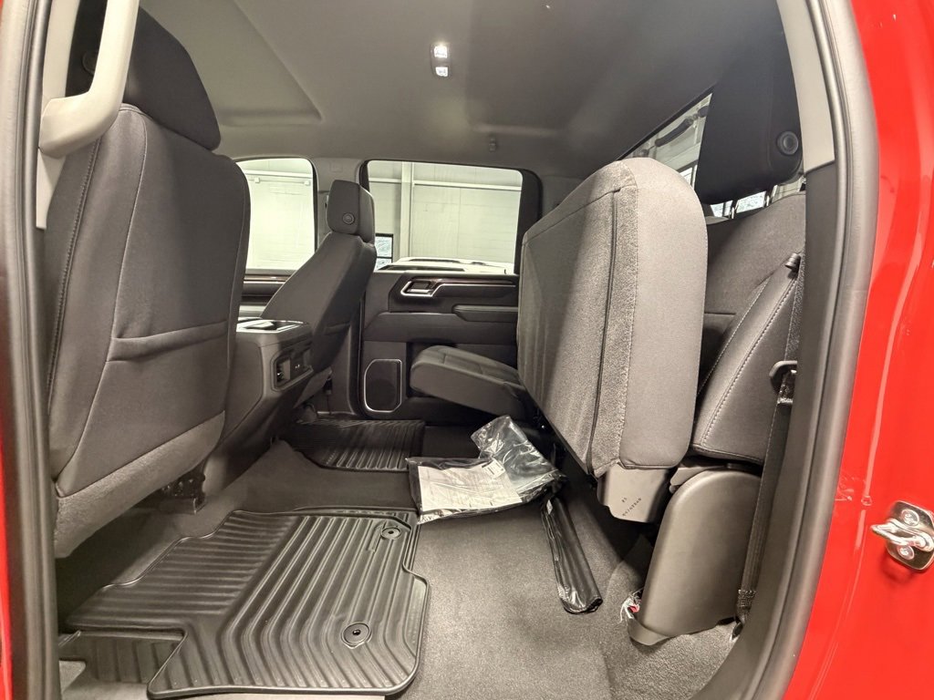 Used 2025 Chevrolet Silverado 2500 LT image 27