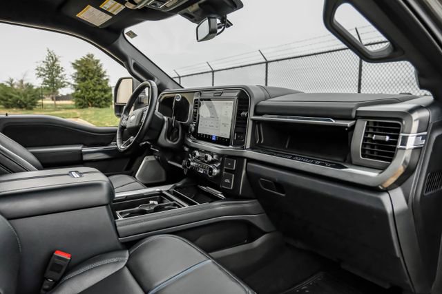 Used 2025 Ford F250 Platinum AWD/4WD image 15