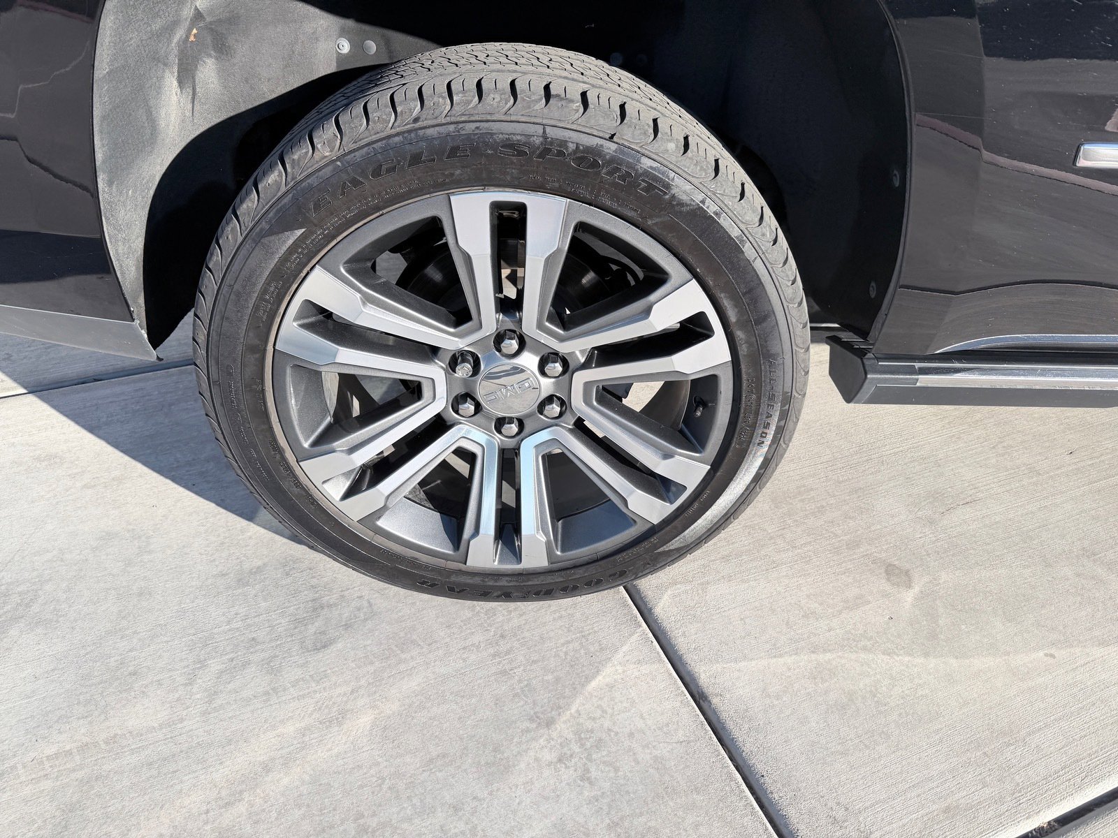 Used 2018 GMC Yukon Denali w/ Denali Ultimate Package image 29