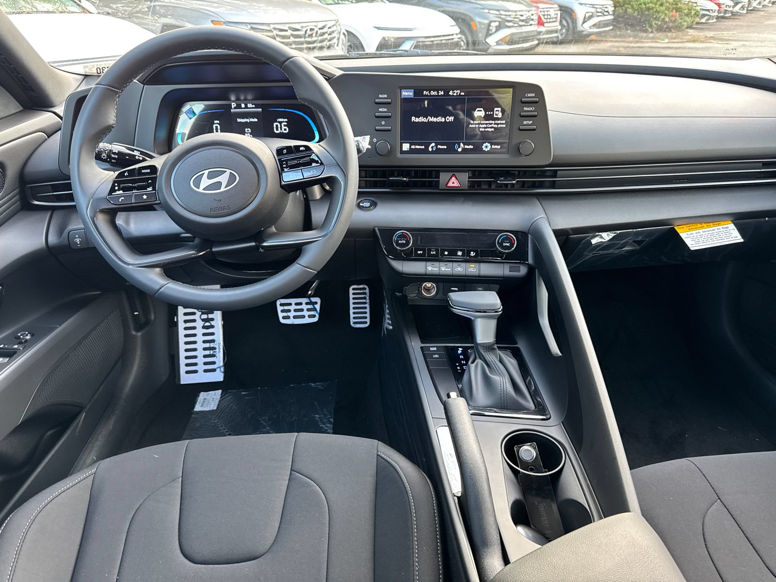 New 2026 Hyundai Elantra SEL Sport FWD image 23