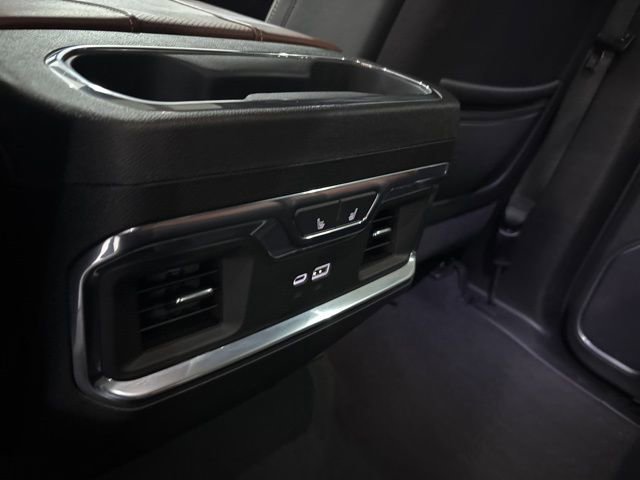 Used 2024 GMC Sierra 3500 Denali Ultimate image 35