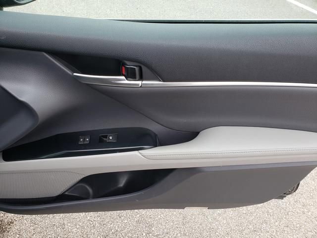 Used 2020 Toyota Camry XLE w/ Driver Assist Package image 17