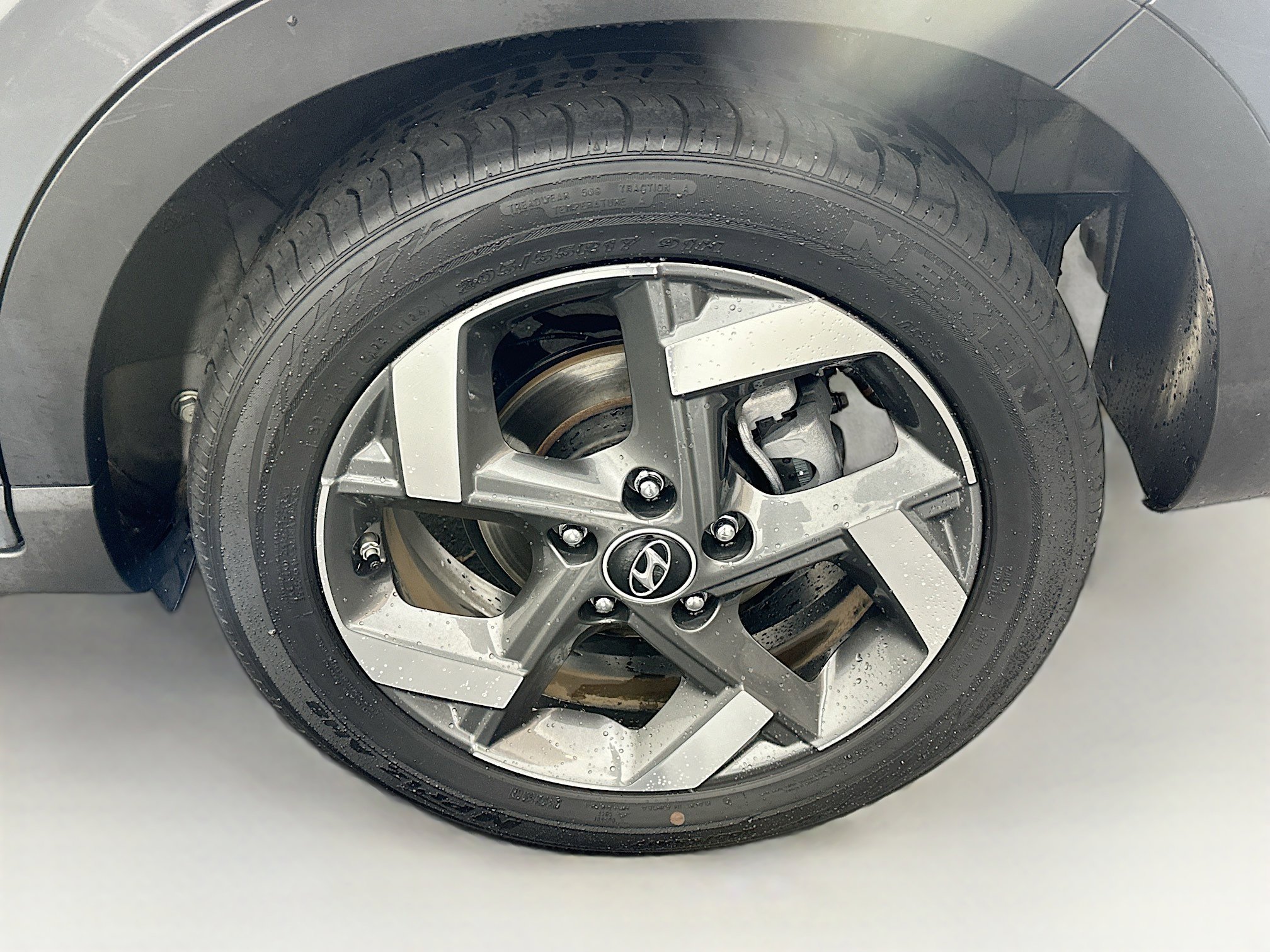 Used 2024 Hyundai Venue SEL image 11