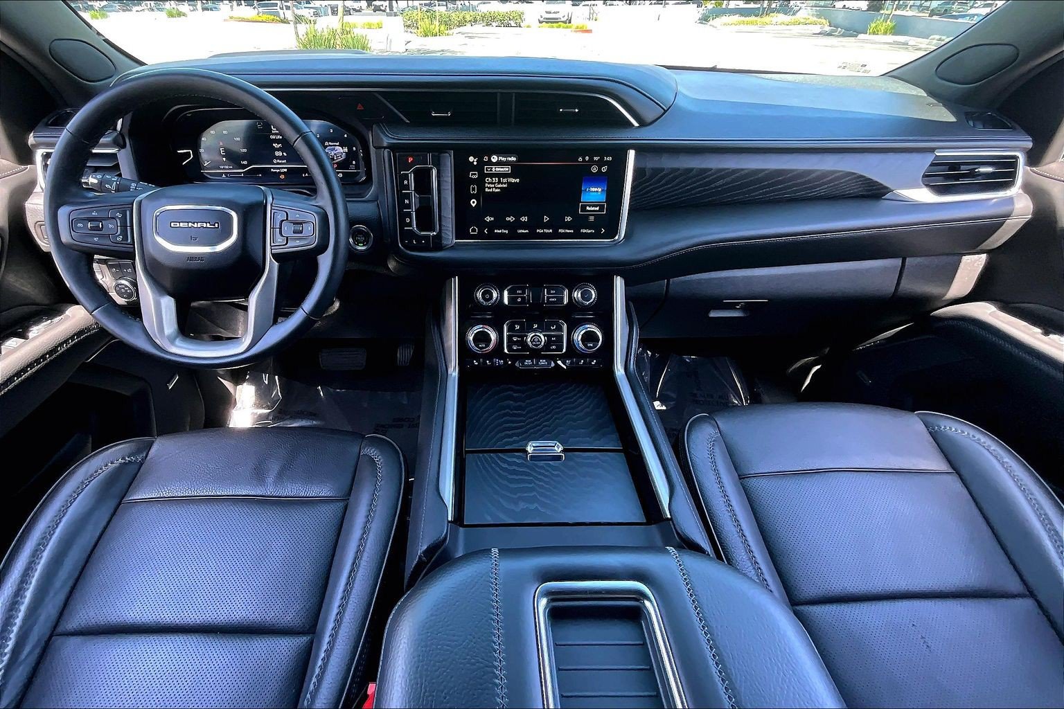 Used 2024 GMC Yukon Denali AWD/4WD image 14