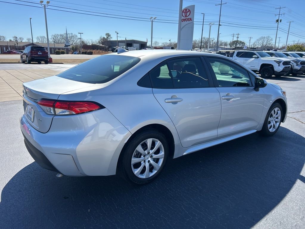 Used 2024 Toyota Corolla LE image 16