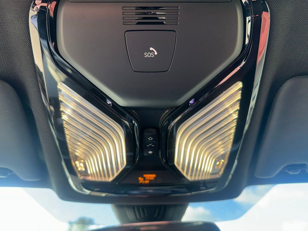 Used 2023 BMW M440i Coupe w/ Premium Package image 11