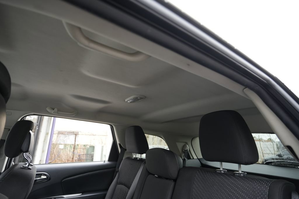 Used 2018 Dodge Journey SE w/ Mopar All Weather Group image 18