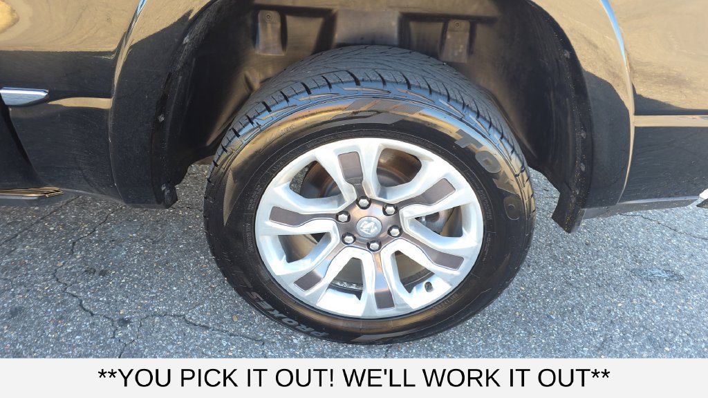 Used 2023 RAM 1500 Limited w/ Body Color Bumper Group AWD/4WD image 10