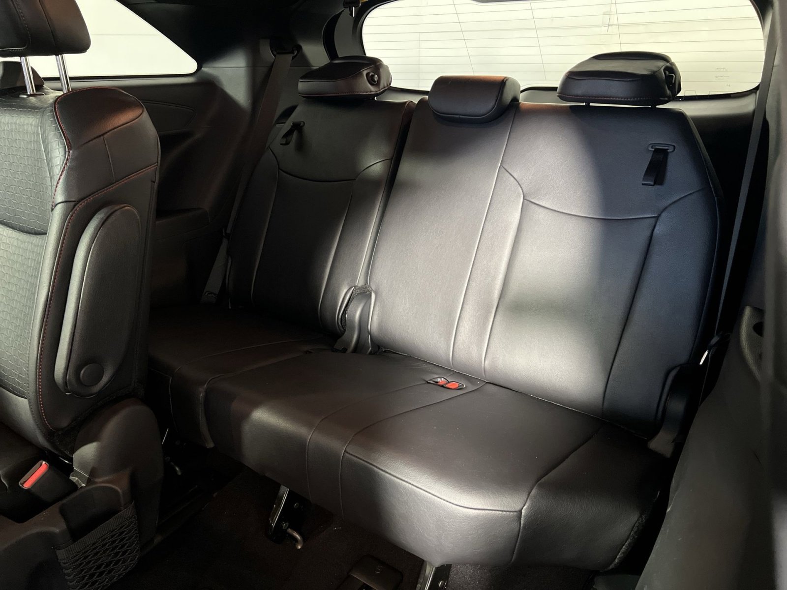 Used 2025 Toyota Sienna XSE image 26