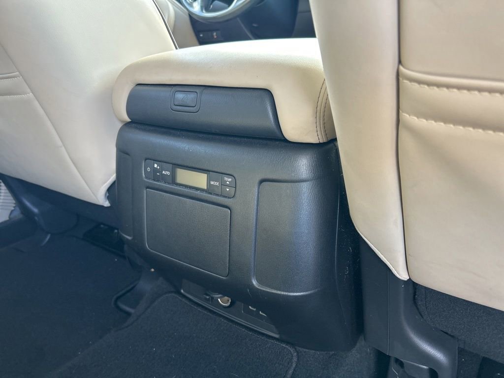 Used 2022 Nissan Armada SV w/ SV Appearance Package RWD image 48