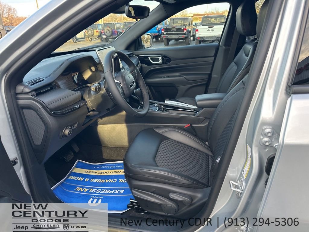 New 2026 Jeep Compass Latitude image 7