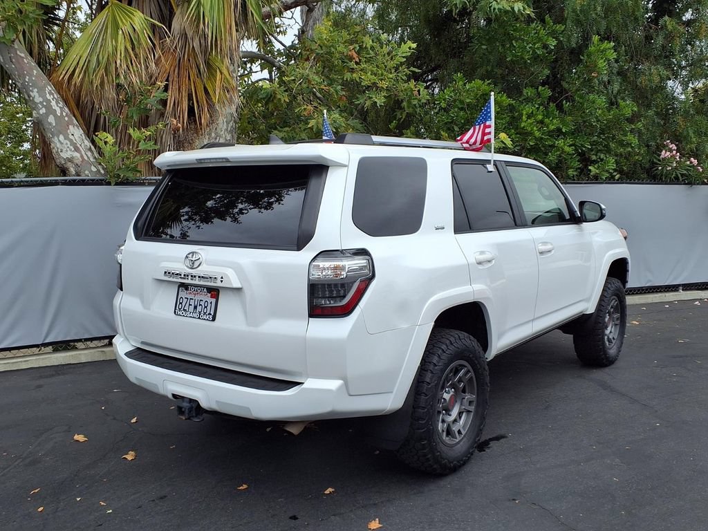 Used 2022 Toyota 4Runner SR5 Premium w/ Moonroof Package AWD/4WD image 5