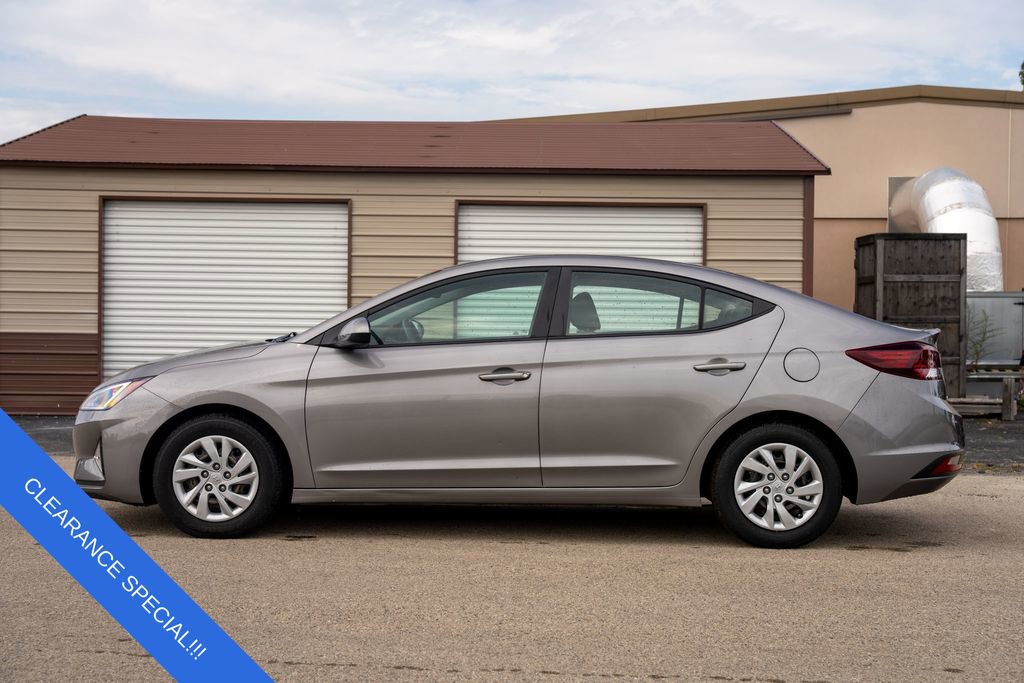 Certified 2020 Hyundai Elantra SE image 4
