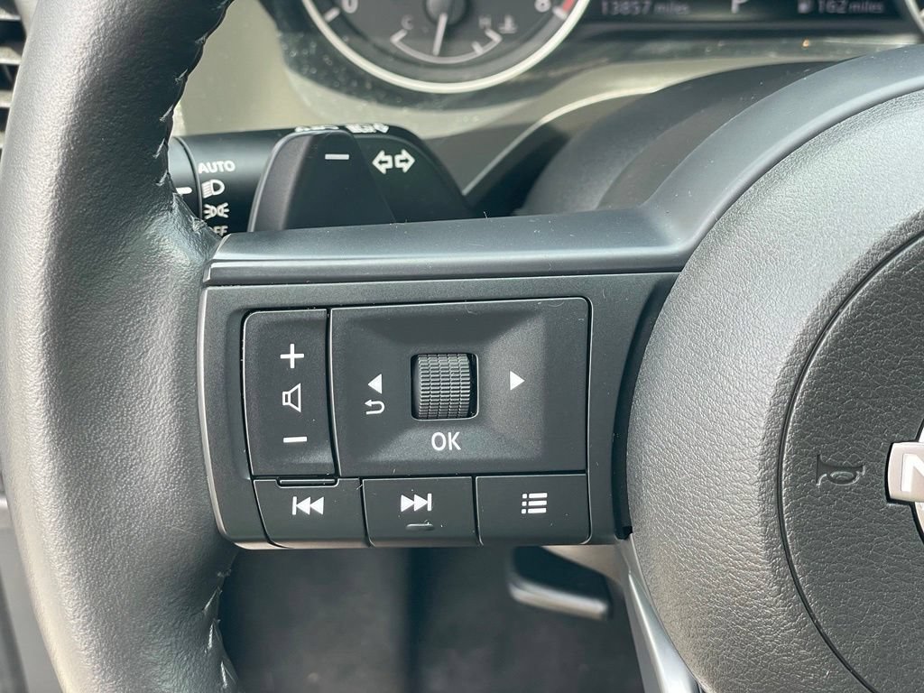 Certified 2024 Nissan Rogue SV w/ SV Premium Package AWD/4WD image 18