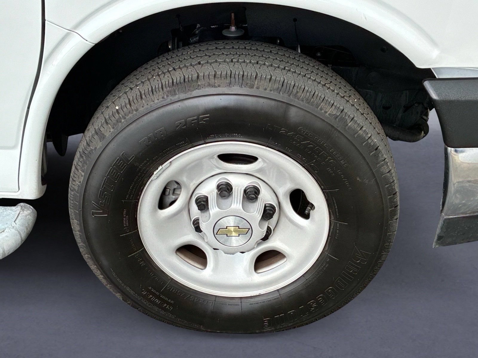 Used 2025 Chevrolet Express 2500 w/ Driver Convenience Package RWD image 14