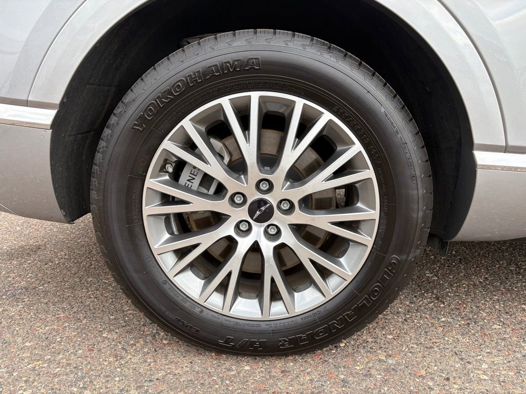 Used 2025 Genesis GV80 2.5T Standard AWD/4WD image 11