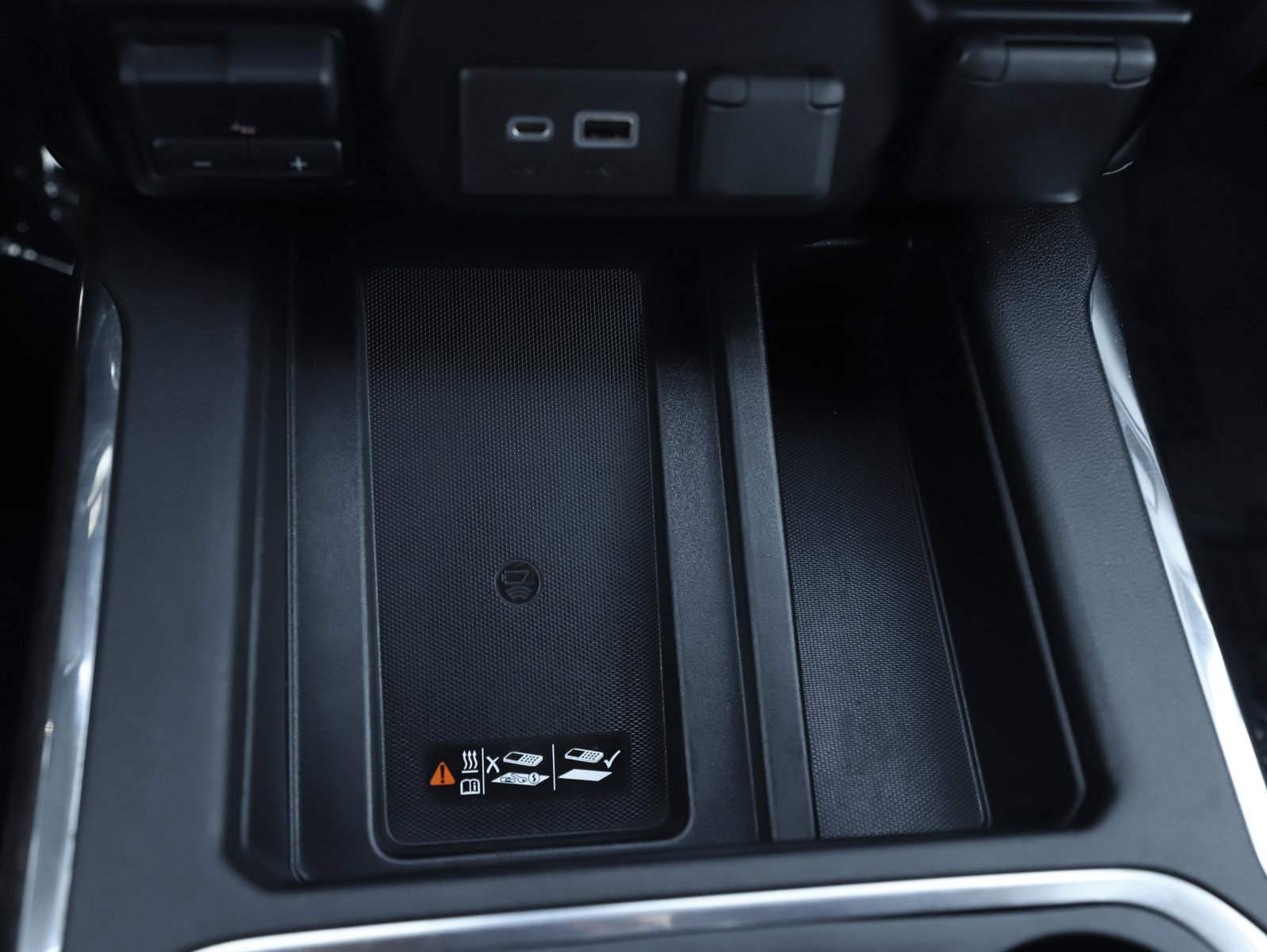 Used 2022 GMC Sierra 3500 Denali image 21