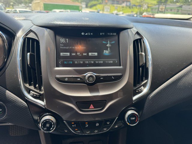 Used 2018 Chevrolet Cruze LT w/ Convenience Package FWD image 14